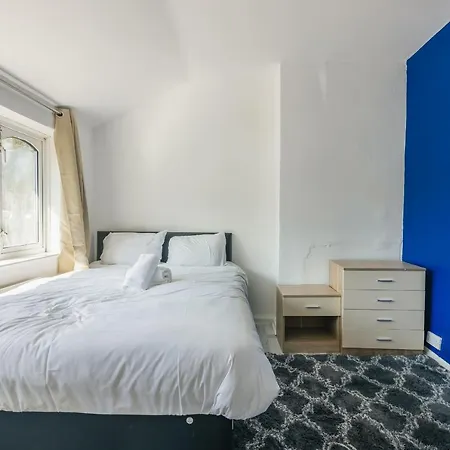 Comfy Moseley Holiday home Birmingham