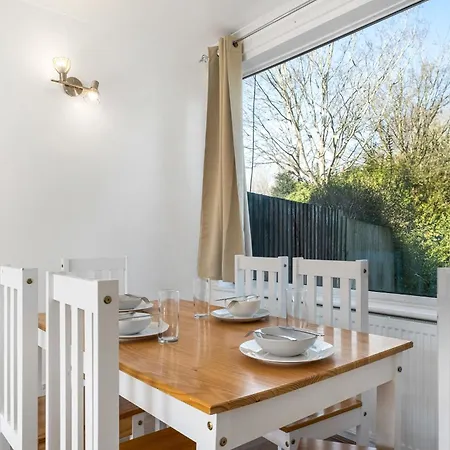 Holiday home Comfy Moseley